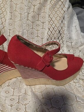 💥 $10 Or 💥 5 For $25  Red Canvas Wedge Mary Jane with Espadrille Platform